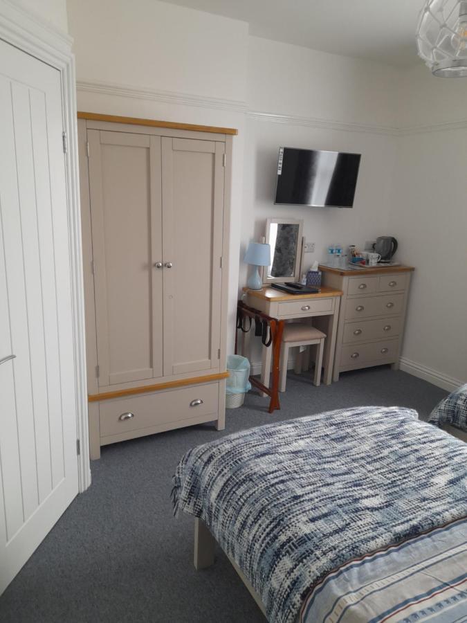 South Rising Guest House Poole Bagian luar foto