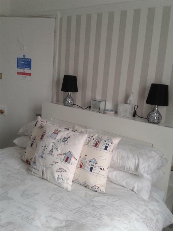 South Rising Guest House Poole Bagian luar foto